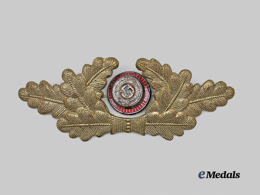 germany,_n_s_d_a_p._a_set_of_insignia_for_a_political_leader’s_visor_cap_e_medals__g63558_2