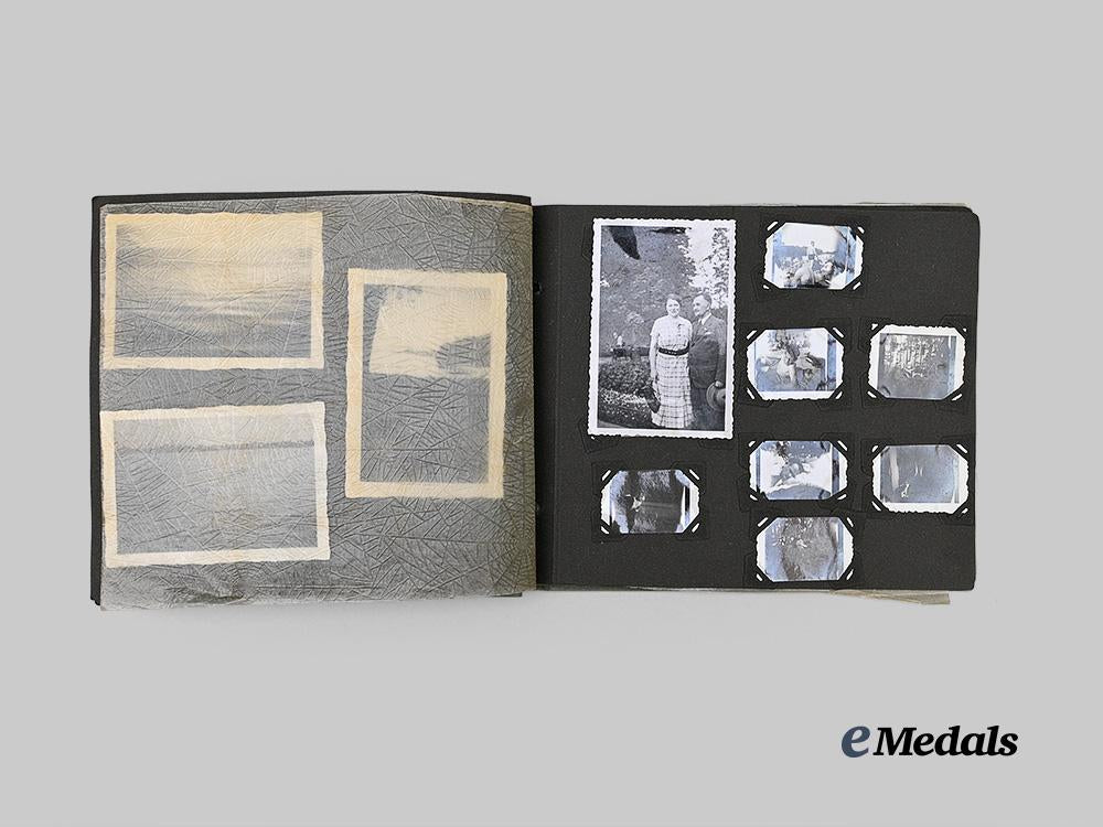 germany,_heer._the_photo_album,_awards,_and_insignia_of_wolfgang_schulz,_qualified_helmsman_e_medals__g63573_14