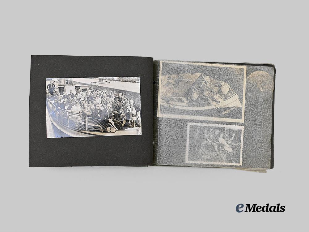 germany,_heer._the_photo_album,_awards,_and_insignia_of_wolfgang_schulz,_qualified_helmsman_e_medals__g63573_15