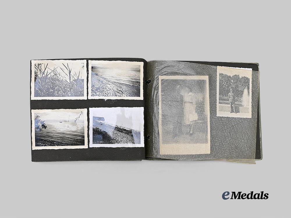 germany,_heer._the_photo_album,_awards,_and_insignia_of_wolfgang_schulz,_qualified_helmsman_e_medals__g63573_17