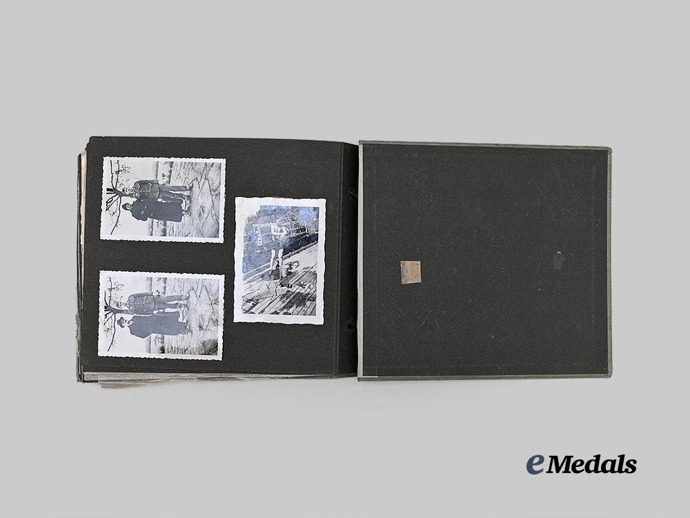 germany,_heer._the_photo_album,_awards,_and_insignia_of_wolfgang_schulz,_qualified_helmsman_e_medals__g63573_24
