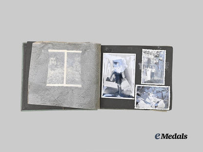 germany,_heer._the_photo_album,_awards,_and_insignia_of_wolfgang_schulz,_qualified_helmsman_e_medals__g63573_5