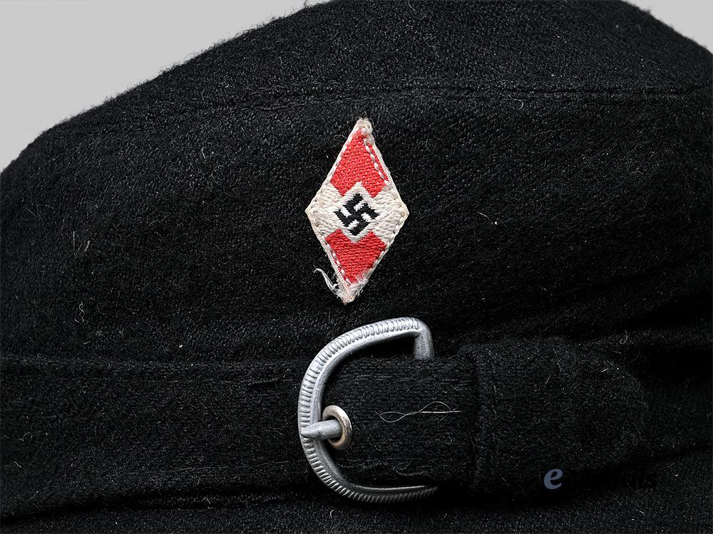 germany,_h_j._a_winter_service_cap_e_medals__g63576_6