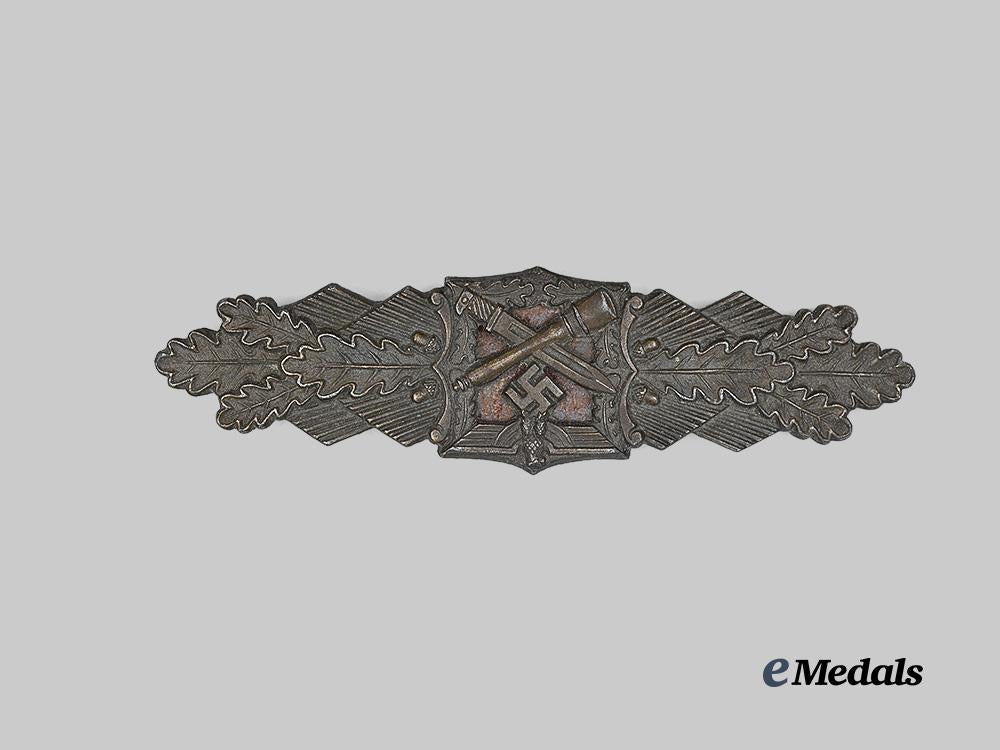 germany,_wehrmacht._a_close_combat_clasp,_bronze_grade,_large_font_variant_by_a._g._m.u._k._e_medals__g63582_2