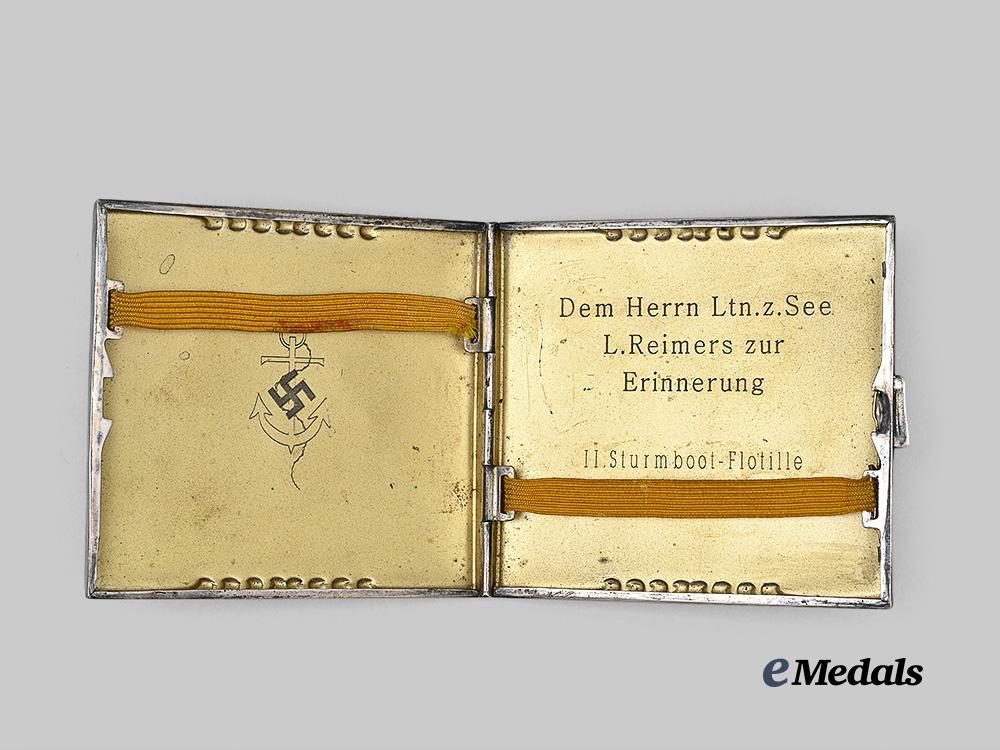 germany,_kriegsmarine._a_i_i._sturmboot-_flotille_commemorative_cigarette_case,_owner-_attributed_example_e_medals__g63587_3