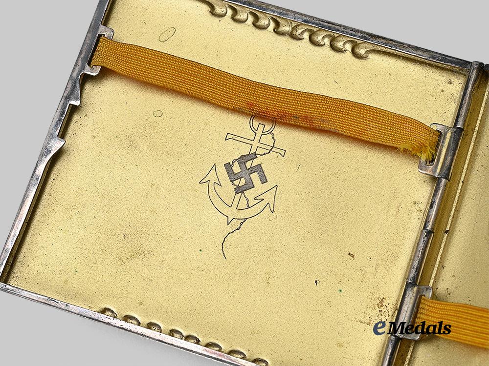 germany,_kriegsmarine._a_i_i._sturmboot-_flotille_commemorative_cigarette_case,_owner-_attributed_example_e_medals__g63587_5