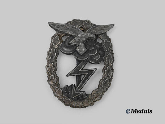 germany,_luftwaffe._a_ground_assault_badge,_by_rudolf_karneth&_söhne_e_medals__g63590_2