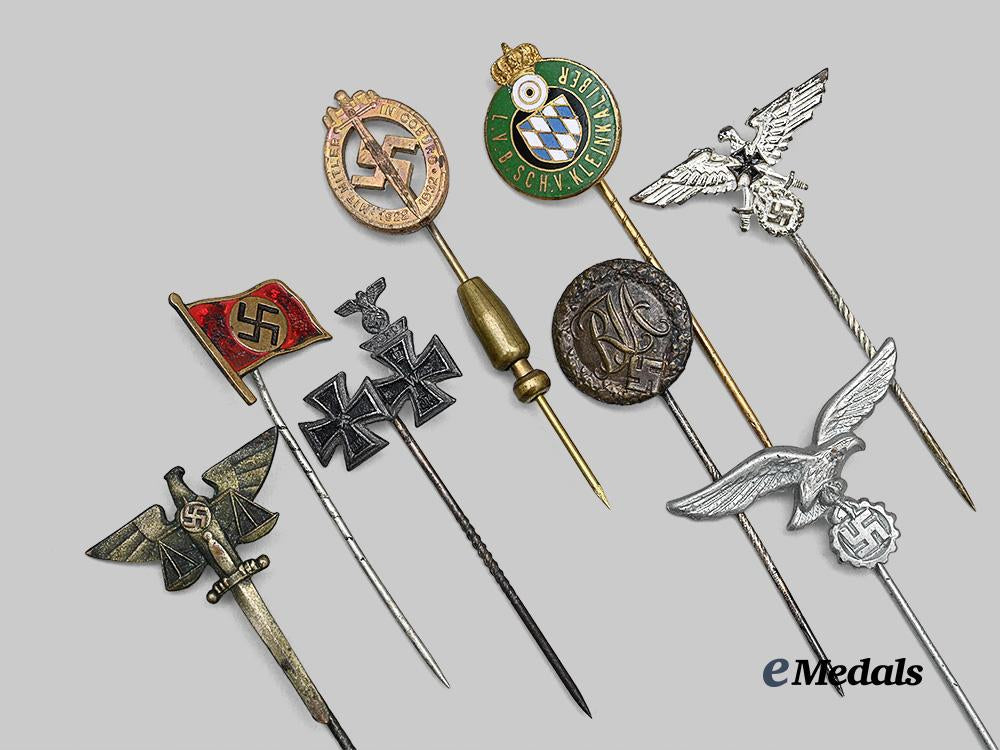 germany,_third_reich._a_lot_of_stick_pin_awards_and_badges_e_medals__g63594_3