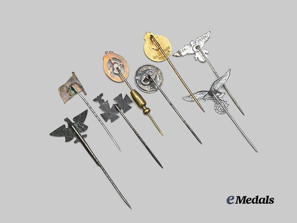 germany,_third_reich._a_lot_of_stick_pin_awards_and_badges_e_medals__g63594_4