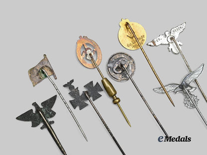 germany,_third_reich._a_lot_of_stick_pin_awards_and_badges_e_medals__g63594_5