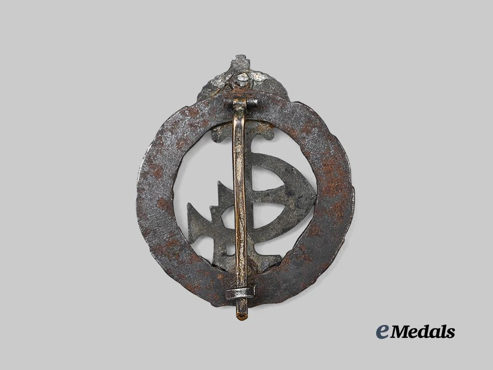 hesse-_darmstadt,_grand_duchy._a_war_honour_decoration_in_iron_e_medals__g63602_3
