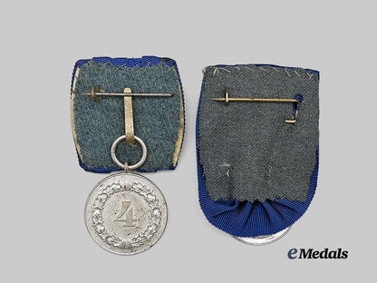 germany,_wehrmacht._a_pair_of4-_year_long_service_awards,_on_parade_mounts,_heer_and_luftwaffe_issue_e_medals__g63606_4