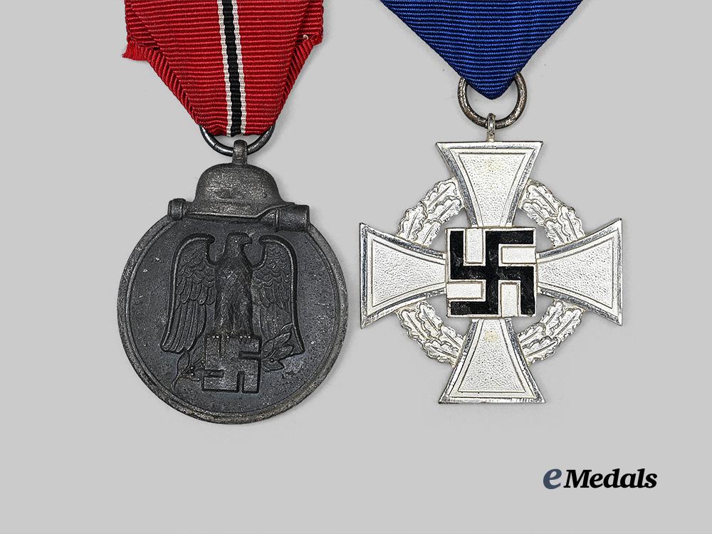 germany,_third_reich._a_lot_of_awards_for_military_and_civil_service_e_medals__g63607_4