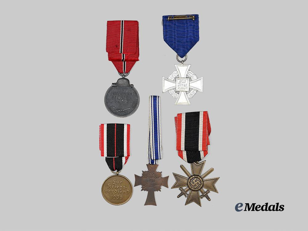 germany,_third_reich._a_lot_of_awards_for_military_and_civil_service_e_medals__g63607_5