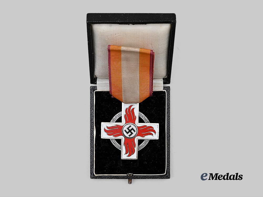 germany,_third_reich._a_fire_brigade_honour_award,_i_i_class,_with_case_e_medals__g63608_3