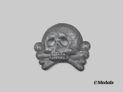 germany,_s_s._a_visor_cap_totenkopf_insingia,_first_pattern_e_medals__g63609_2