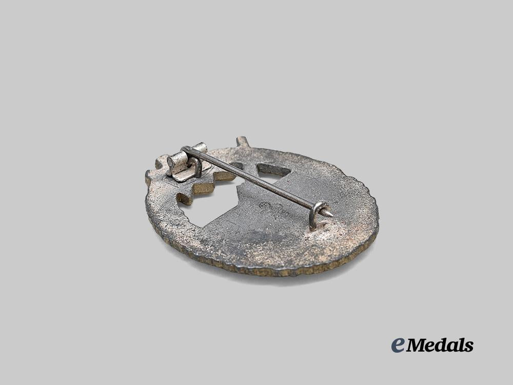 germany,_kriegsmarine._a_coastal_artillery_war_badge,_variation1,_by_friedrich_linden_e_medals__g63612_4