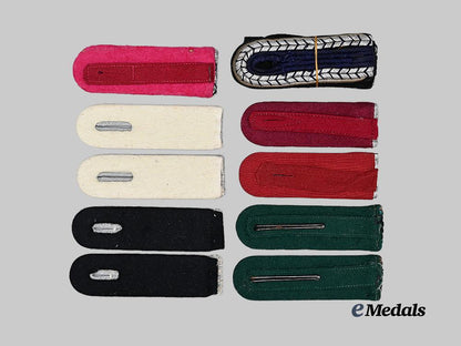 germany,_third_reich._a_mixed_lot_of_shoulder_boards_e_medals__g63613_3