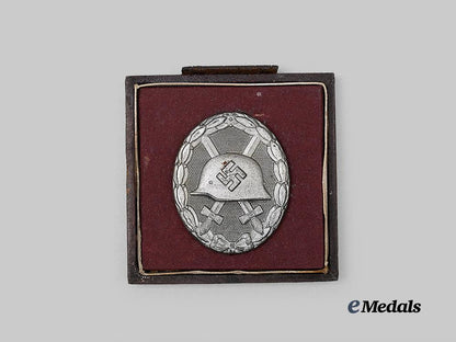 germany,_wehrmacht._a_silver_grade_wound_badge,_with_partial_case,_by_wilhelm_deumer_e_medals__g63614_2