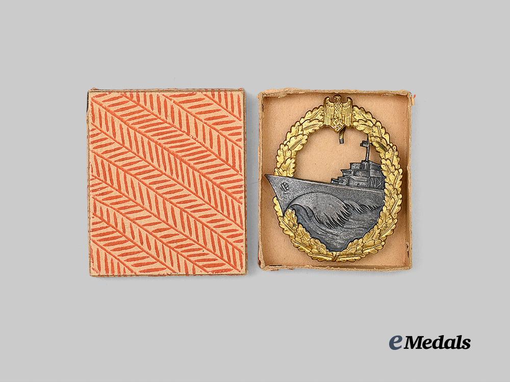 germany,_kriegsmarine._a_rare_destroyer_war_badge,_with_case,_by_gebrüder_wegerhoff_e_medals__g63617_3