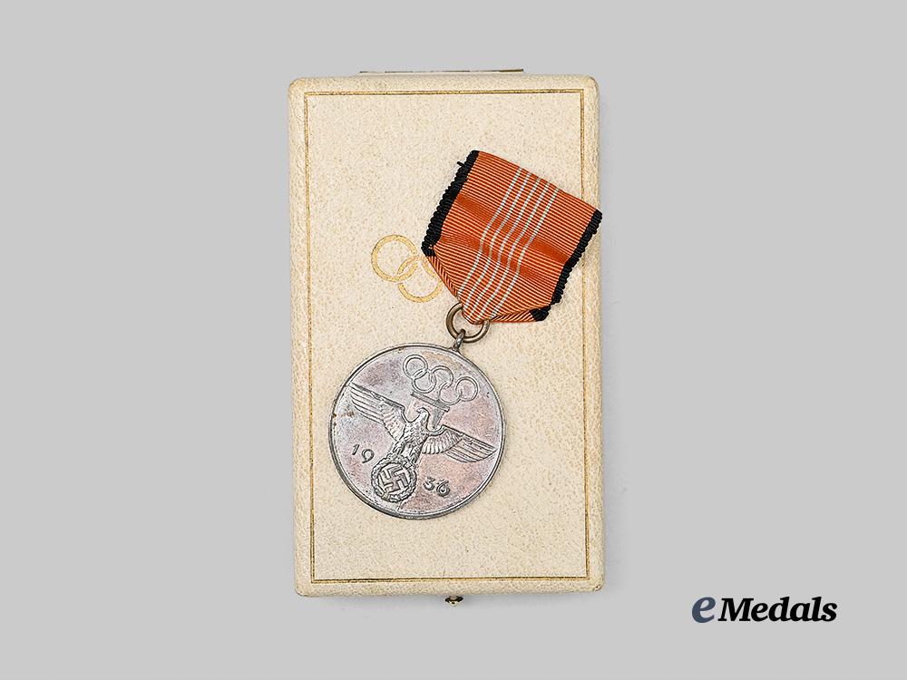 germany,_third_reich._an_olympic_games_commemorative_medal,_with_case_e_medals__g63623_4