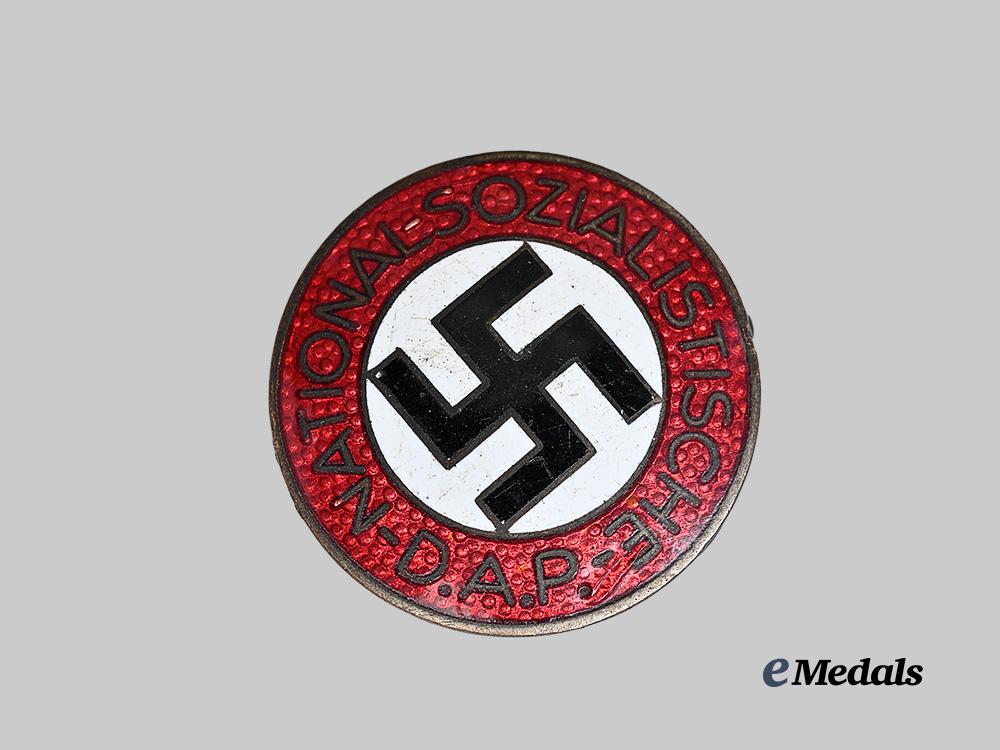 germany,_n_s_d_a_p._a_membership_badge,_by_rudolf_reiling_e_medals__g63625_2