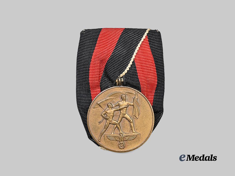 germany,_third_reich._a_sudetenland_medal,_on_parade_mount_e_medals__g63626_2