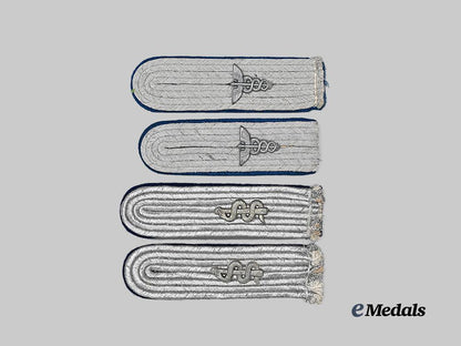 germany,_wehrmacht._a_lot_of_medical_personnel_shoulder_boards_for_leutnant_ranks_e_medals__g63630_2