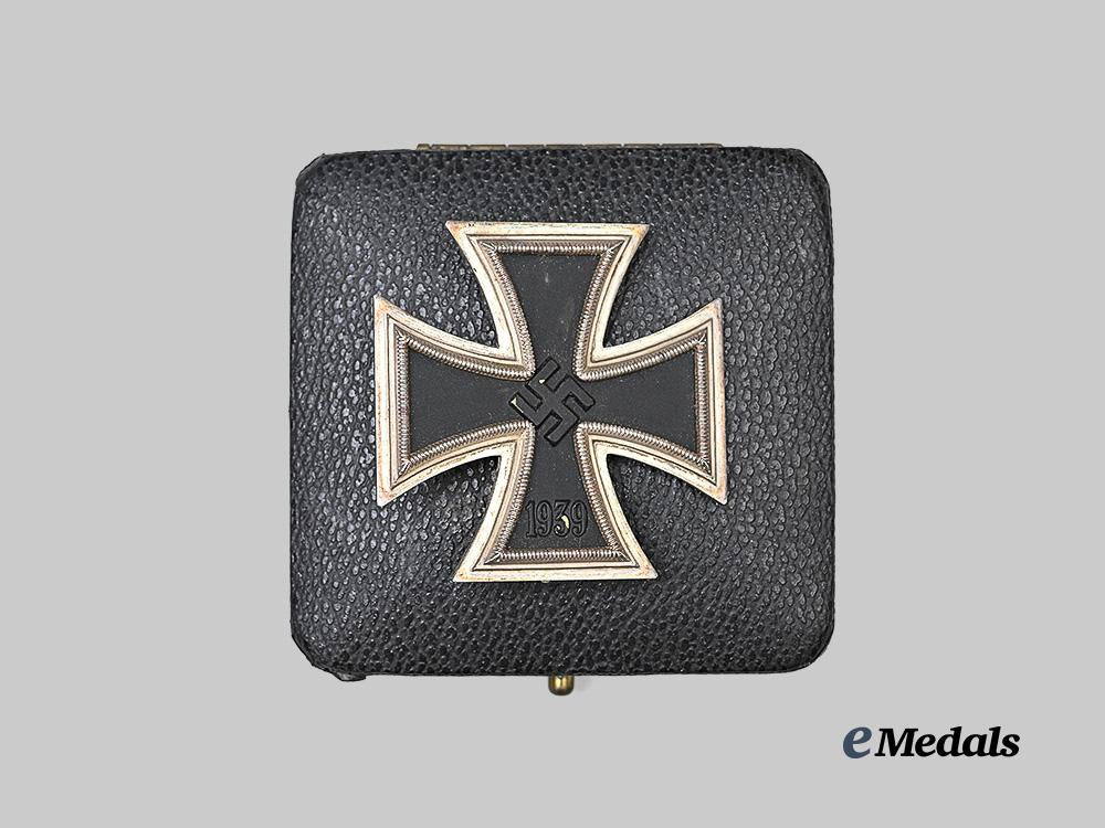 germany,_wehrmacht._a1939_iron_cross_i_class,_non-_magnetic_variant_with_case,_souval/_orth_crossover_e_medals__g63631_4