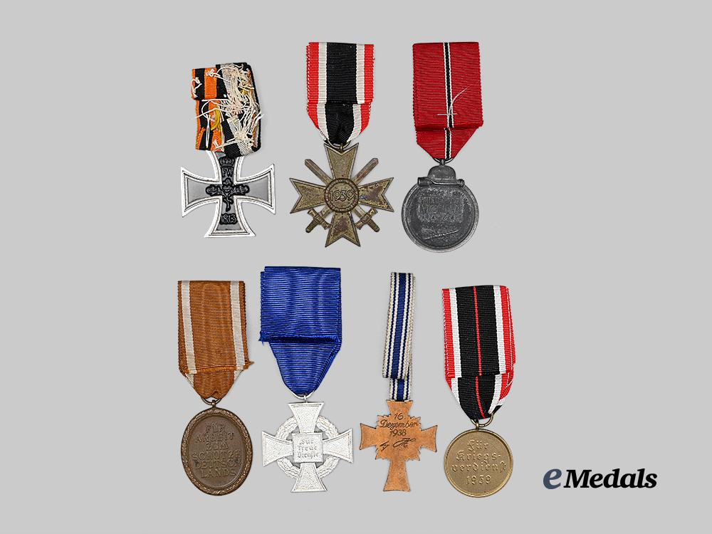 germany,_third_reich._a_mixed_lot_of_awards_for_military_and_civil_service_e_medals__g63635_5