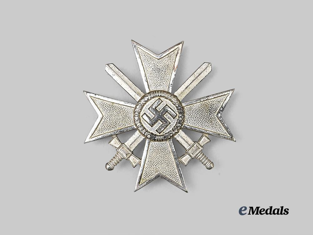germany,_wehrmacht._a_war_merit_cross_i_class,_with_swords_and_case,_by_wilhelm_deumer_e_medals__g63637_5