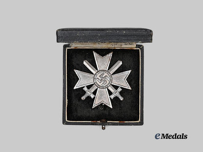 germany,_wehrmacht._a_war_merit_cross_i_class,_with_swords_and_case,_l15_variant_e_medals__g63639_3