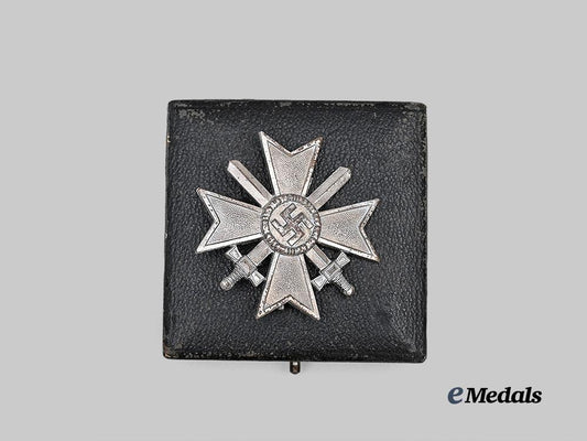 germany,_wehrmacht._a_war_merit_cross_i_class,_with_swords_and_case,_l15_variant_e_medals__g63639_4