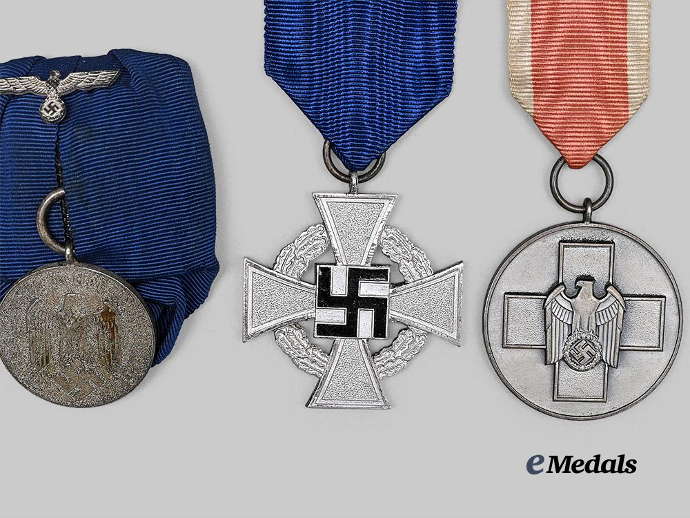 germany,_third_reich._a_mixed_lot_of_service_awards_e_medals__g63640_3