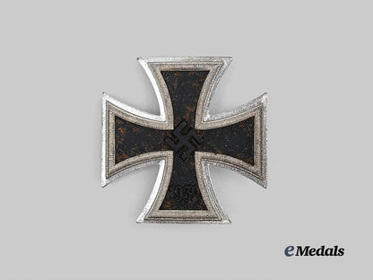 germany,_wehrmacht._a1939_iron_cross_i_class,_with_case,_double-_marked_example_by_c._f._zimmermann_e_medals__g63642_7