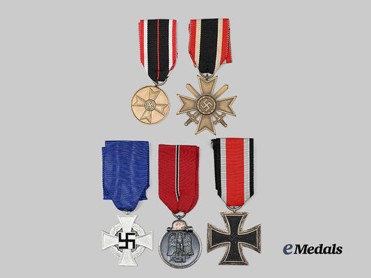 germany,_third_reich._a_mixed_lot_of_awards_for_military_and_civil_service_e_medals__g63646_2