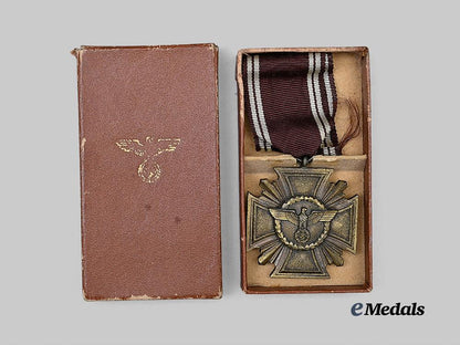 germany,_n_s_d_a_p._a_long_service_award,_i_i_i_class_for10_years,_three-_piece_heavy_variant_with_case_e_medals__g63647_3