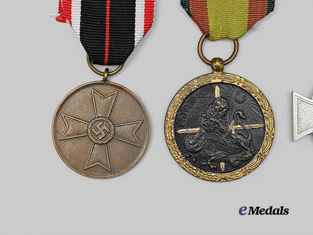 germany,_third_reich._a_mixed_lot_of_awards_for_military_and_civil_service_e_medals__g63650_4