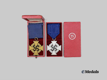germany,_third_reich._a_pair_of_civil_service_long_service_awards,_for25_and40_years,_with_cases_e_medals__g63653_3