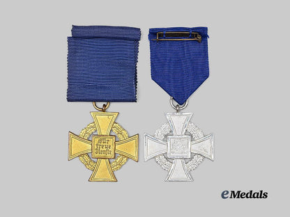 germany,_third_reich._a_pair_of_civil_service_long_service_awards,_for25_and40_years,_with_cases_e_medals__g63653_7
