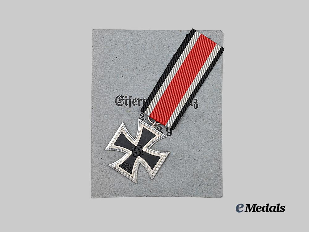 germany,_wehrmacht._a_mint1939_iron_cross_i_i_class,_with_issue_package,_by_c._e._juncker_e_medals__g63655_3