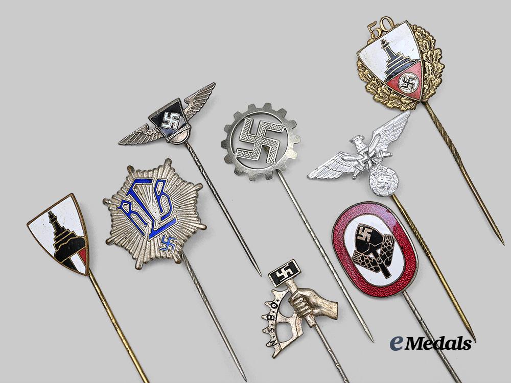 germany,_third_reich._a_lot_of_membership_stick_pins_for_labour,_veteran,_and_air_defence_personnel_e_medals__g63664_3
