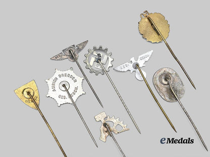 germany,_third_reich._a_lot_of_membership_stick_pins_for_labour,_veteran,_and_air_defence_personnel_e_medals__g63664_5