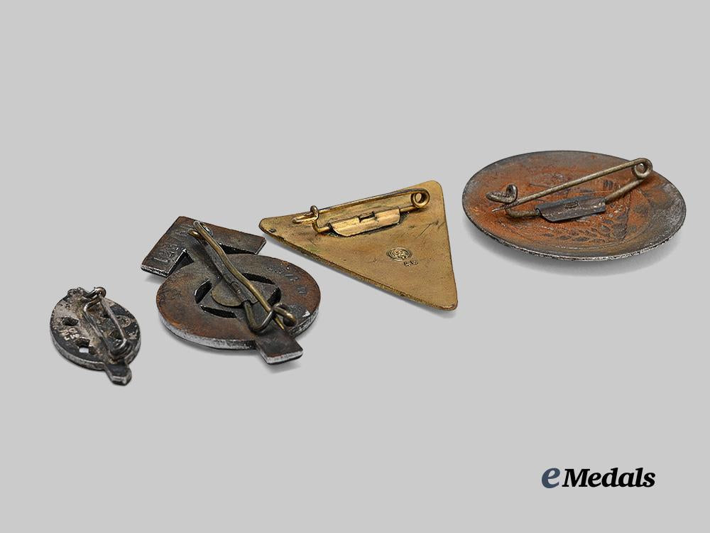 germany,_third_reich._a_mixed_lot_of_badges_e_medals__g63665_4