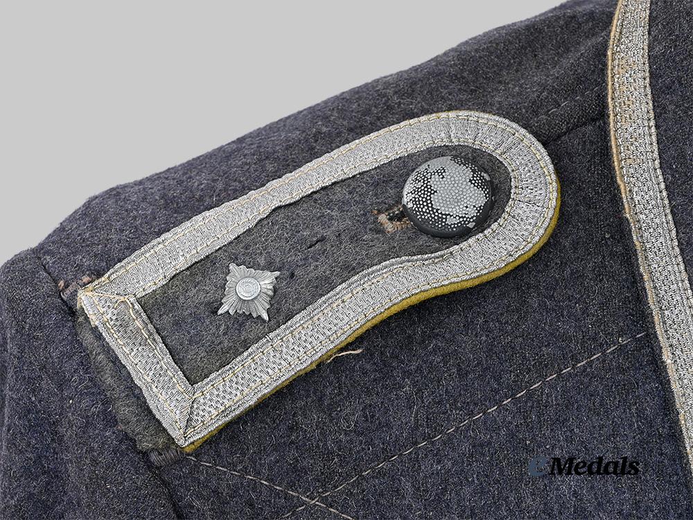 germany,_luftwaffe._a_flight_personnel/_fallschirmjäger_technical_specialist_feldwebel_service_tunic,_late-_war_example_e_medals__g63666_10