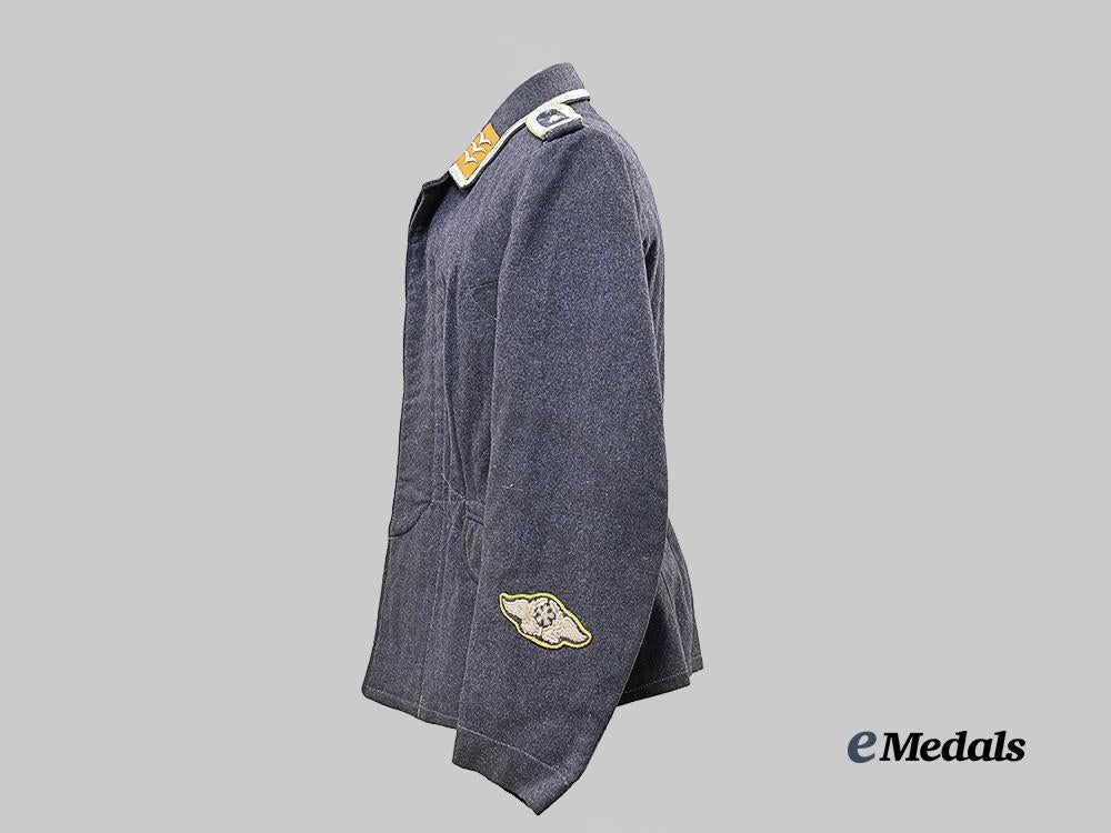 germany,_luftwaffe._a_flight_personnel/_fallschirmjäger_technical_specialist_feldwebel_service_tunic,_late-_war_example_e_medals__g63666_5
