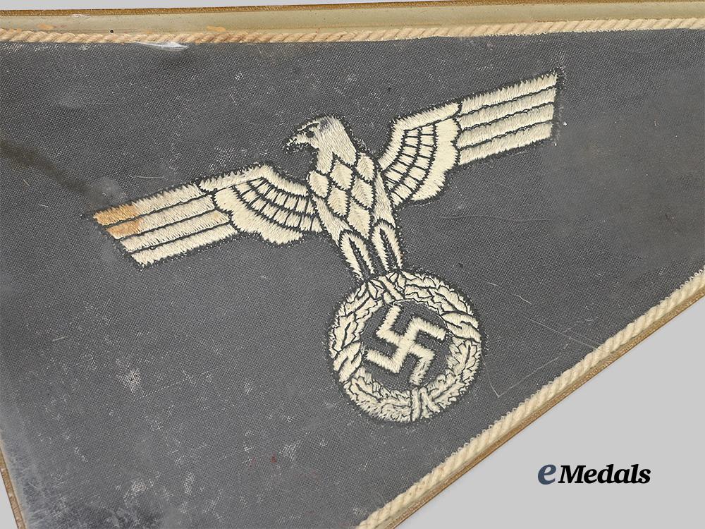 germany,_heer._an_officer’s_staff_car_fender_pennant_e_medals__g63669_4