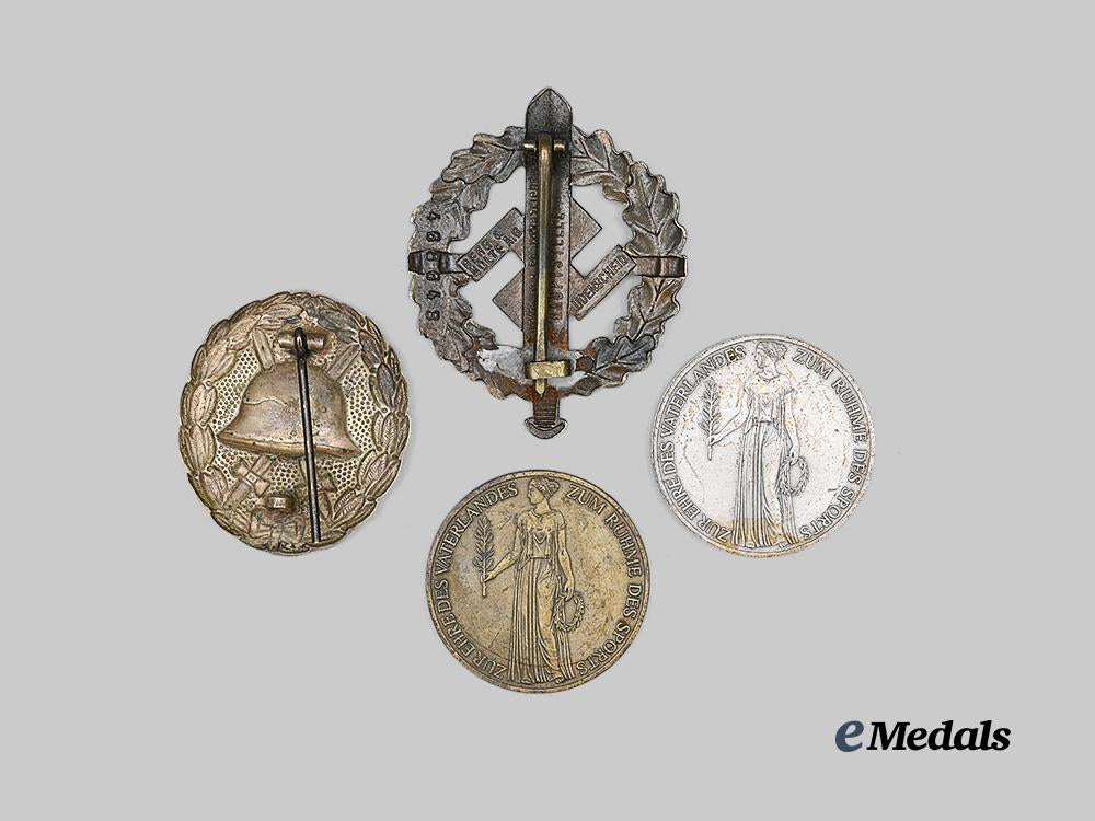 germany,_imperial;_third_reich._a_mixed_lot_of_badges_and_medals_e_medals__g63678_3
