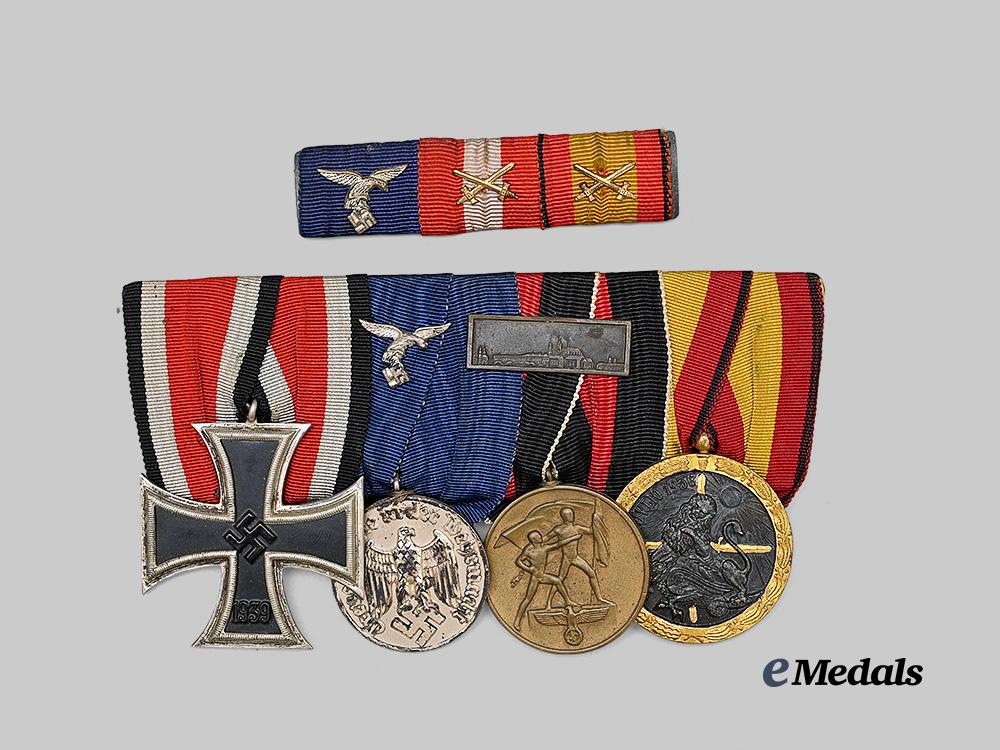 germany,_luftwaffe._a_medal_bar_for_second_world_war_and_condor_legion_service,_with_ribbon_bar_e_medals__g63679_2