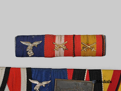 germany,_luftwaffe._a_medal_bar_for_second_world_war_and_condor_legion_service,_with_ribbon_bar_e_medals__g63679_5